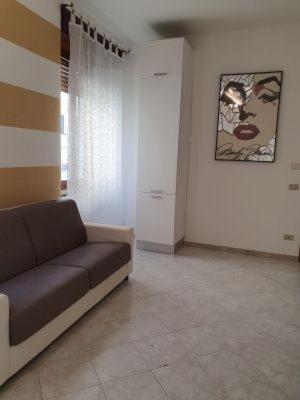 Marilyn House Apartment เดเซนซาโนเดลการ์ดา ภายนอก รูปภาพ
