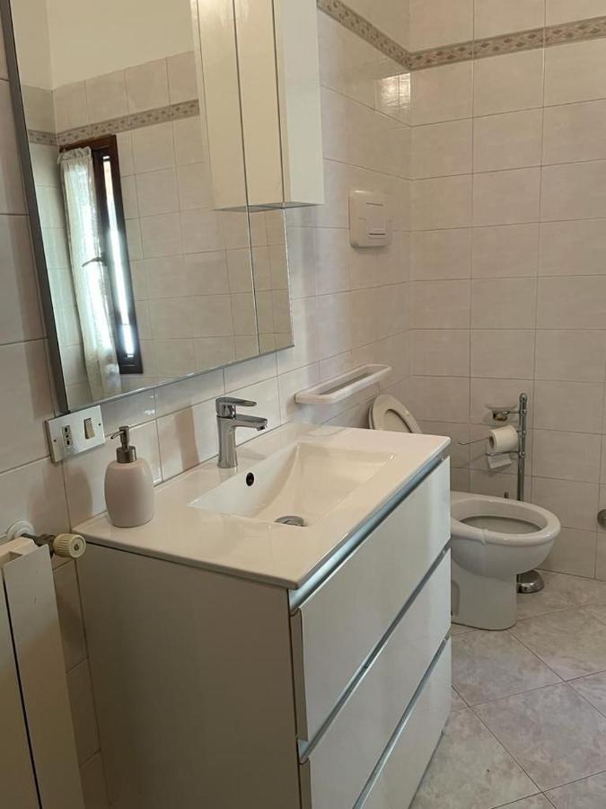 Marilyn House Apartment เดเซนซาโนเดลการ์ดา ภายนอก รูปภาพ